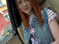 Brianna is an amateur cutie who knows how to properly ride the penis